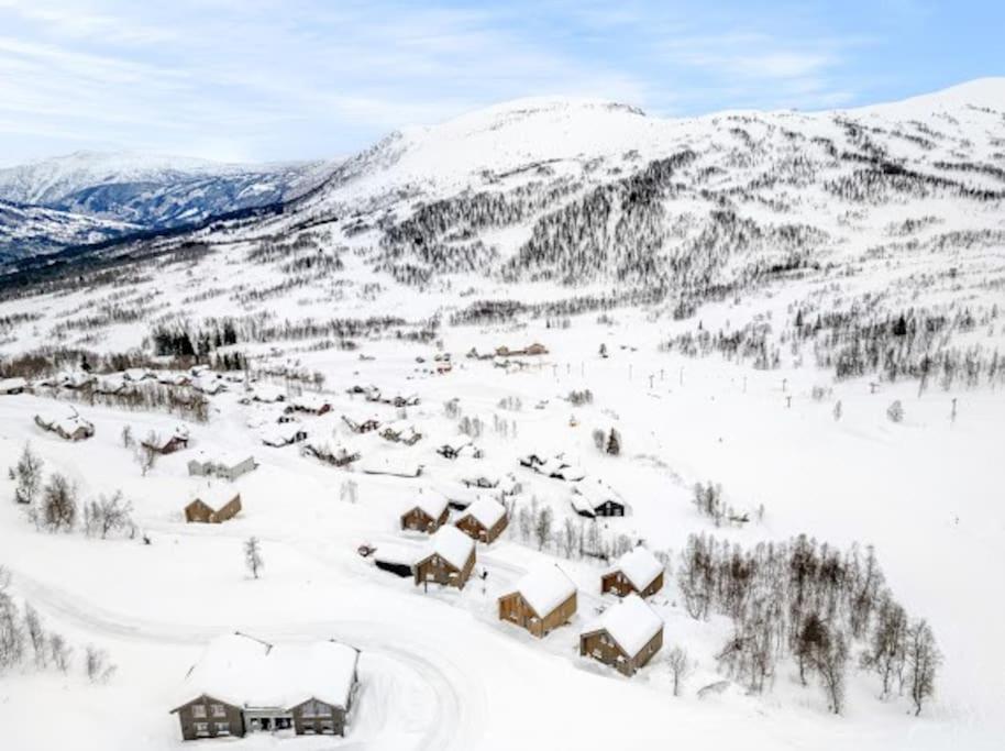 Flygende Utsiktshytte Med Magisk Utsikt Согндал Экстерьер фото