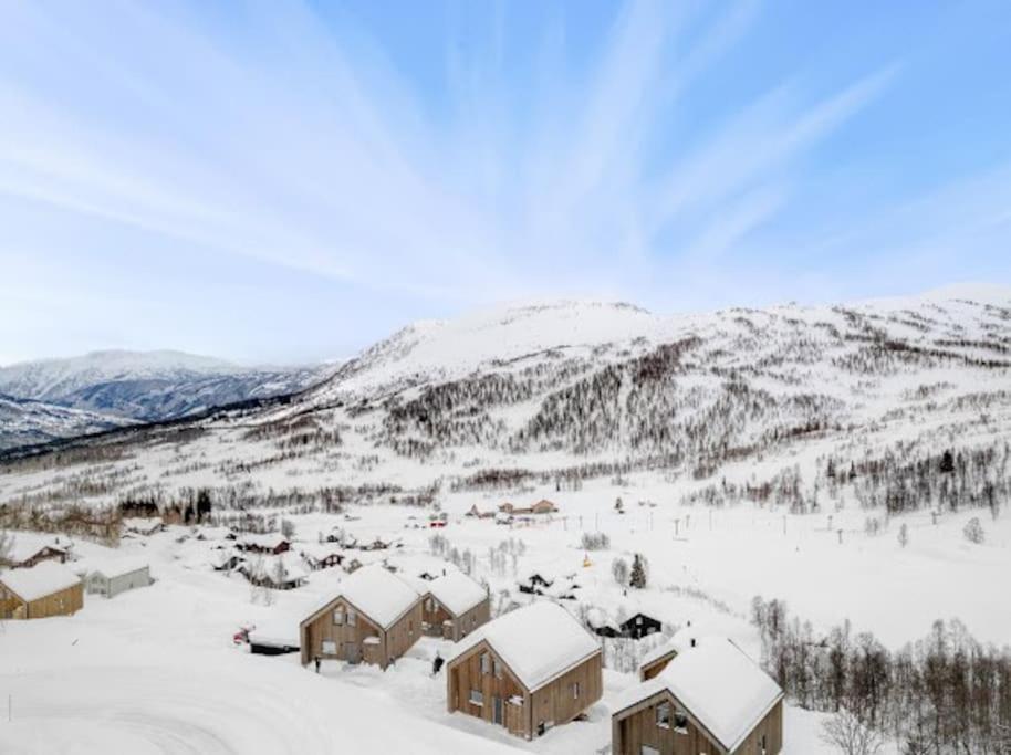Flygende Utsiktshytte Med Magisk Utsikt Согндал Экстерьер фото